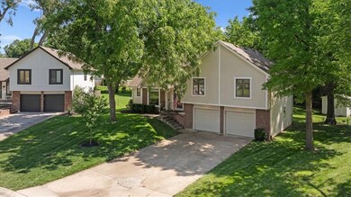 7757 Garnett St, Overland Park, KS 66214 - photo 4