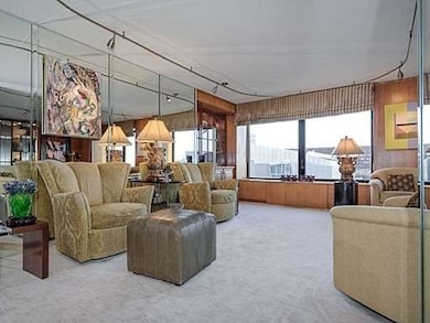 Harbor Towers unit B, Boston, MA 02110 - photo 4