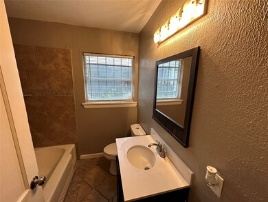 6117 Cavanaugh St, Houston, TX 77021 - photo 5