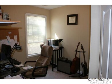 36 Rotunda Cir, Asheville, NC 28806 - photo 4