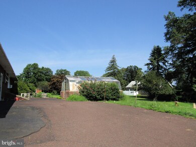 2907 Diamond St, Hatfield, PA 19440 - photo 3