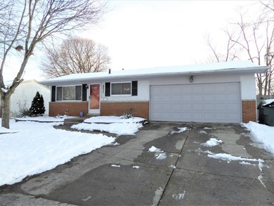 4833 Bromsgrove Ct, Columbus, OH 43232 - photo 2