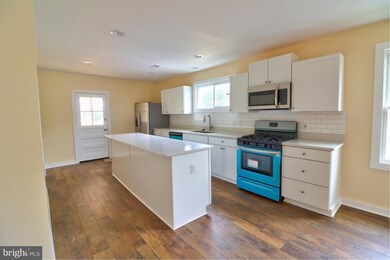 6924 Sollers Point Rd, Dundalk, MD 21222 - photo 5