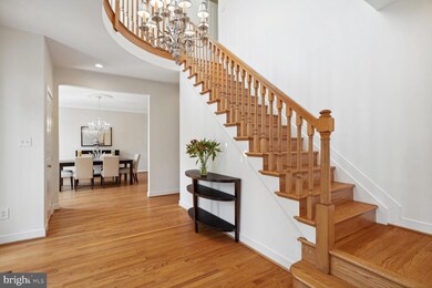 9213 Fall River Ln, Potomac, MD 20854 - photo 5