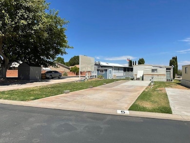 1150 W Red Hills Pkwy, Washington, UT 84780 - photo 2