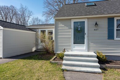 627 Colonial Dr, Portsmouth, NH 03801 - photo 2