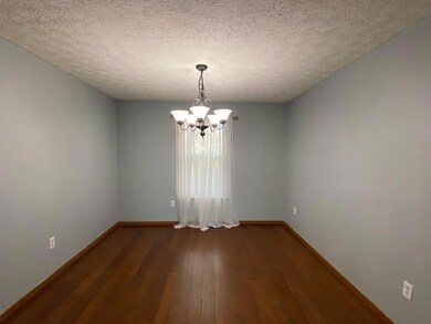 751 Cherry Grove Ct, Columbus, OH 43228 - photo 6