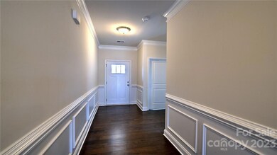 226 Fox Cove Rd, Hendersonville, NC 28792 - photo 3