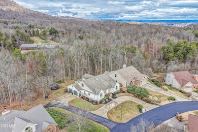 1018 Laurelwood Dr, Kingsport, TN 37660 - photo 4