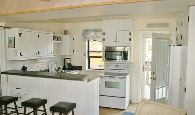 Lakeshore Properties 075