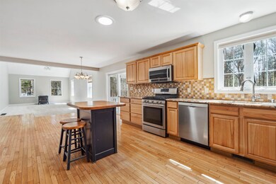 Hardwood floors, granite counters