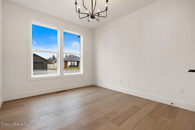(03) Front Office with Closet