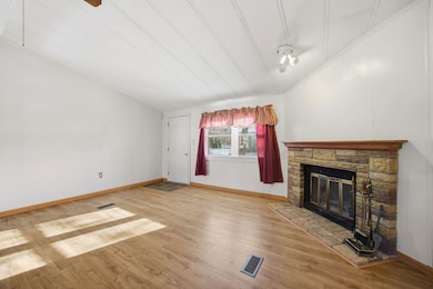 97 Linden St unit 4, Exeter, NH 03833 - photo 5