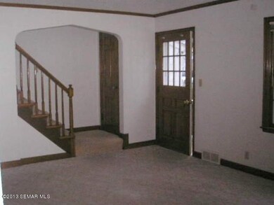 Entry/Foyer