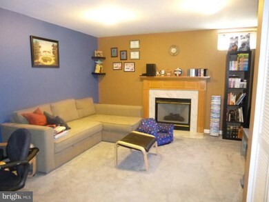 1839 Tiger Lily Cir unit 49, Woodbridge, VA 22192 - photo 6