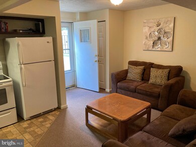 9410 Seven Courts Dr, Nottingham, MD 21236 - photo 2