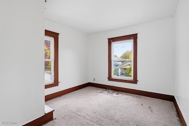 1036 Lexington Ave, Akron, OH 44310 - photo 7