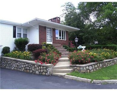 8 Flanders St, Johnston, RI 02919 - photo 2