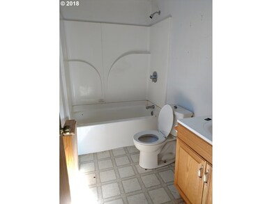 524 N Johnson Ave, Prairie City, OR 97869 - photo 6