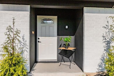 204 Simmons Dr, Hurst, TX 76053 - photo 4