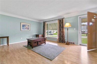 2242 E 290th St, Wickliffe, OH 44092 - photo 3