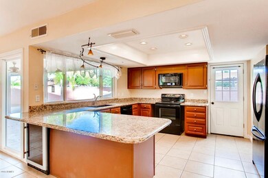 2707 S COTTONWOOD Mesa AZ-large-004-1-Ki