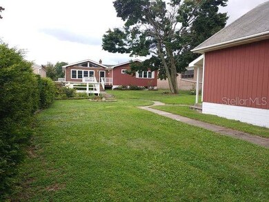 894 Roosevelt St, Hazleton, PA 18202 - photo 2