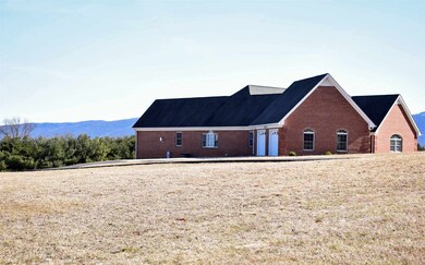 226 Foxfield Dr, Staunton, VA 24401 - photo 4