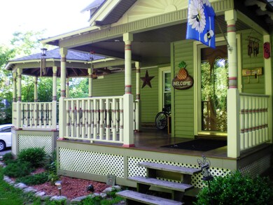 21 A Custom Front Porch, Mahogny Floor
