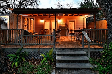 403 N Adams St, Fredericksburg, TX 78624 - photo 2