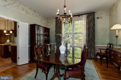 9629 Weathered Oak Ct, Bethesda, MD 20817 - photo 6