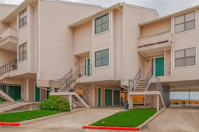 View of front of townhome