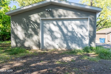 609 N Pearl Ave, Joplin, MO 64801 - photo 5