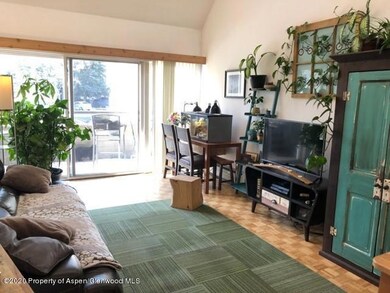sliding glass door to outside deck