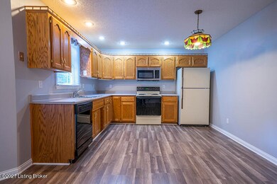 7800 Cecilia Way, Louisville, KY 40219 - photo 7