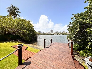 Ave Condado 888 Ave Asfhord unit 17, San Juan, PR 00907 - photo 4