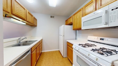 2767 S Knightsbridge Cir unit 61, Ann Arbor, MI 48105 - photo 2