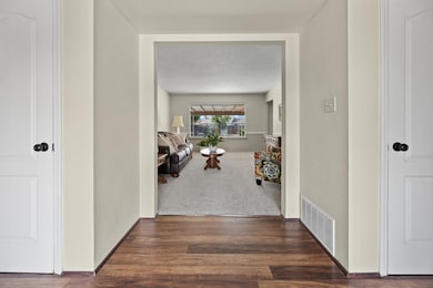 3109 W Harvard Ave Visalia CA-large-002-