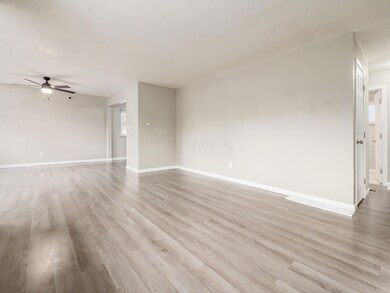 2571 Eakin Rd, Columbus, OH 43204 - photo 7