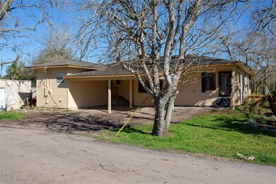 156 Vivian St, Brazoria, TX 77422 - photo 5