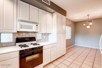 7240 N Dreamy Draw Dr Unit 109-small-007