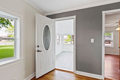 709 Maple St, Tipton, IN 46072 - photo 4