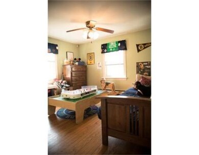 322 Market St unit 1, Swansea, MA 02777 - photo 7