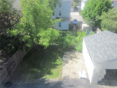 60 Samuel Ave, Pawtucket, RI 02860 - photo 3