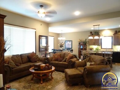 4437 SW Brandywine Ln, Topeka, KS 66610 - photo 2