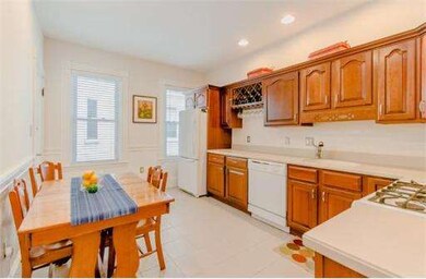 656 E 8th St unit 4, Boston, MA 02127 - photo 6