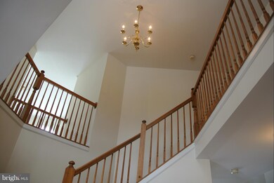 11506 Pebblecreek Dr, Lutherville Timonium, MD 21093 - photo 2