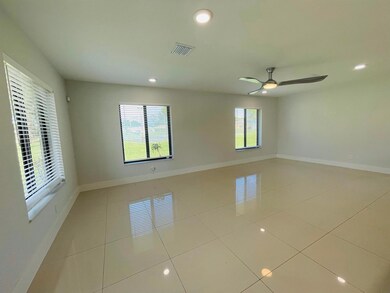 4892 Palm Hill Dr unit 13b, West Palm Beach, FL 33415 - photo 2