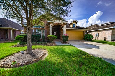 1113 Lasso Ct, Alvin, TX 77511 - photo 2