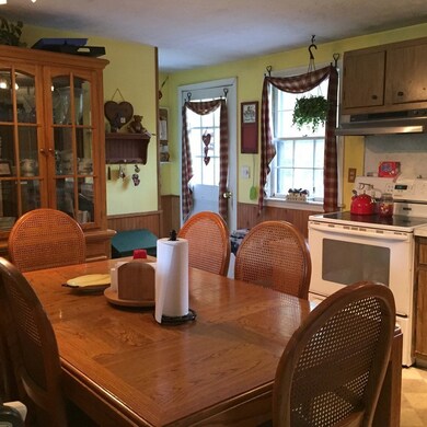 135 Center St, Carver, MA 02330 - photo 6